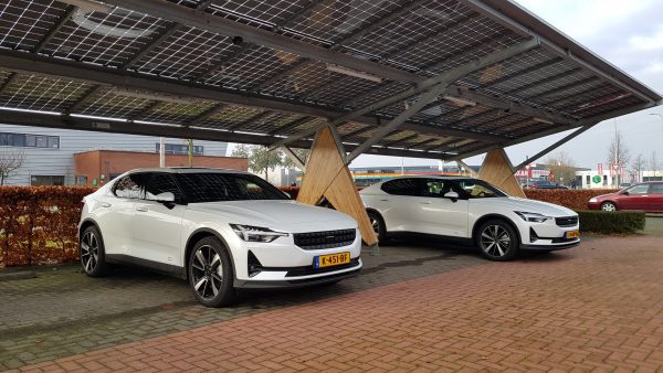Overkapping met zonnepanelen signature
